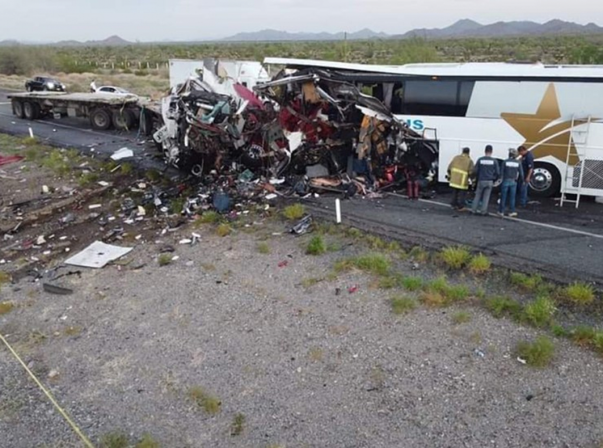 Accidente carretero en Sonora deja 16 muertos