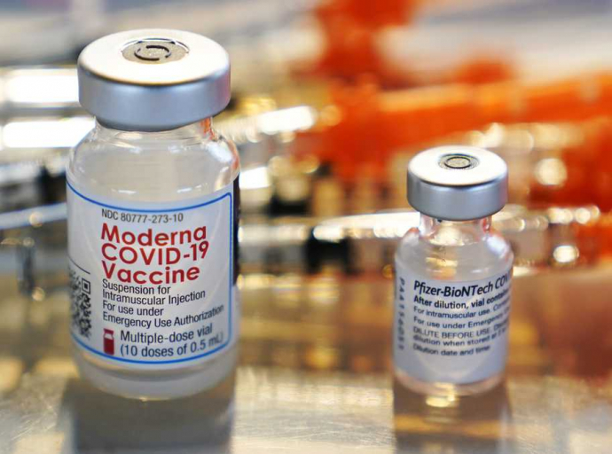 Vacuna Moderna crea el doble de anticuerpos que Pfizer