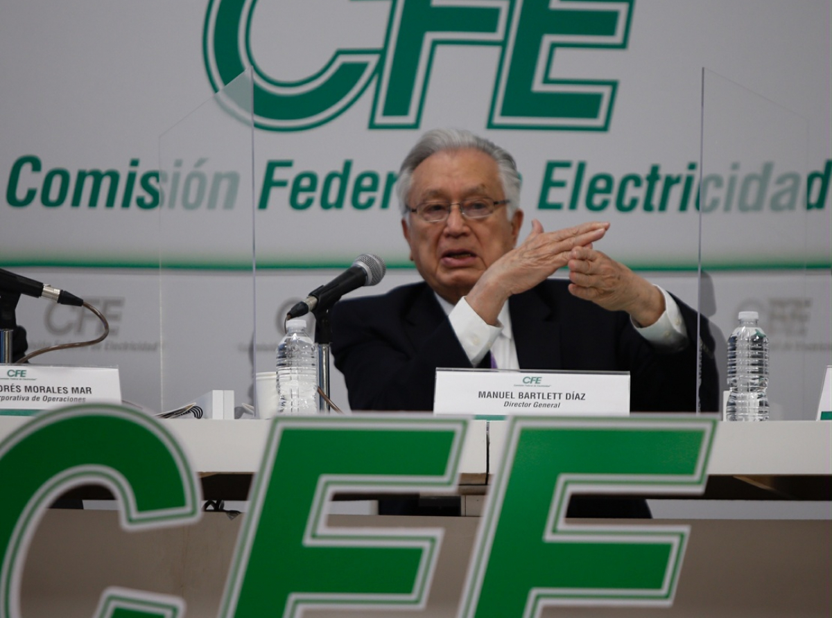 Manuel Bartlett advierte a CCE pérdida de convenios por reforma eléctrica