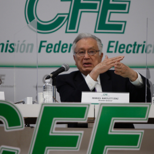 Manuel Bartlett advierte a CCE pérdida de convenios por reforma eléctrica