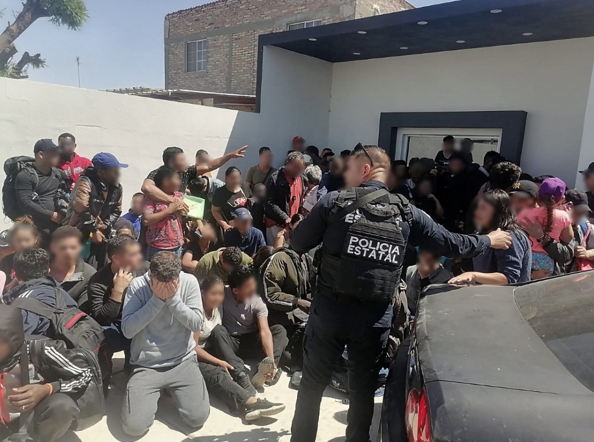 Más de 100 migrantes son liberados, estaban en una vivienda