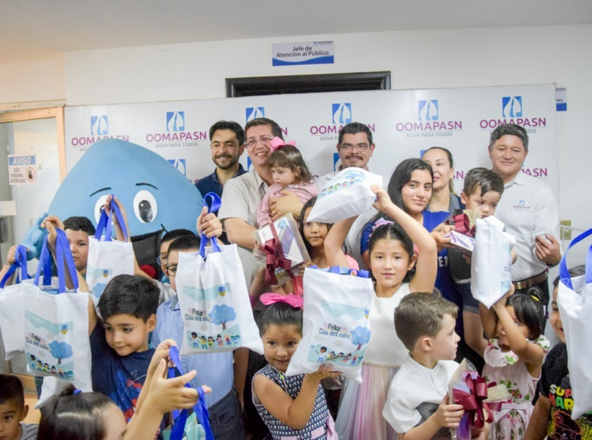 Oomapas premia a niños ganadores de concurso de cuidado del agua
